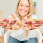 Qu&rsquo;est-ce que l&rsquo;art-thérapie ? (Définition, et pourquoi il n&rsquo;y a pas besoin de « savoir dessiner »)