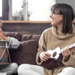 Musicothérapie active vs. réceptive : quelle approche pour quels bienfaits ?