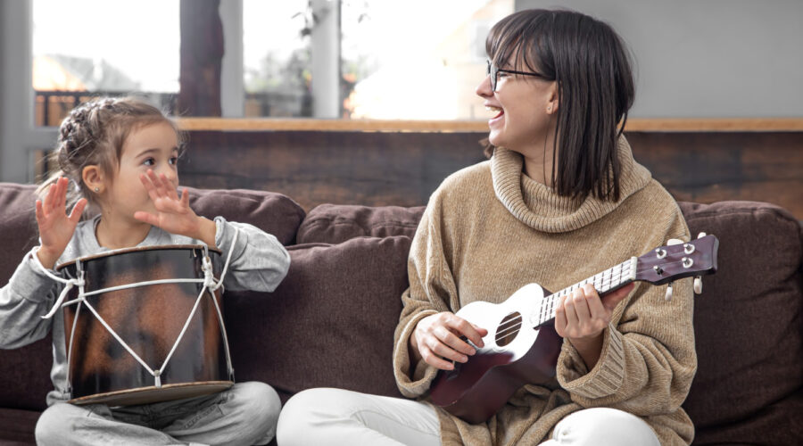 Musicothérapie active vs. réceptive : quelle approche pour quels bienfaits ?